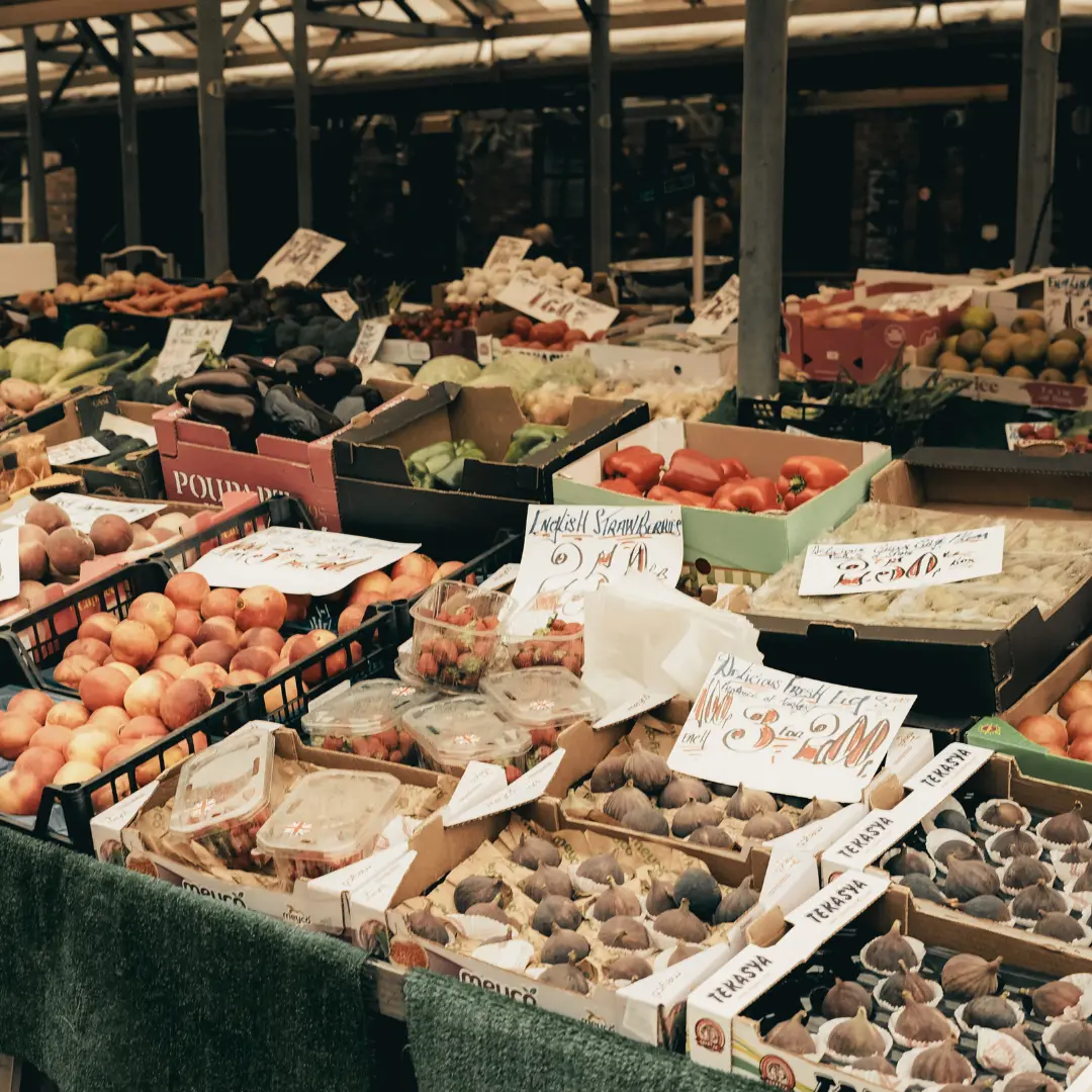 A Beginner's Guide to Buying Honey at the Farmers Market